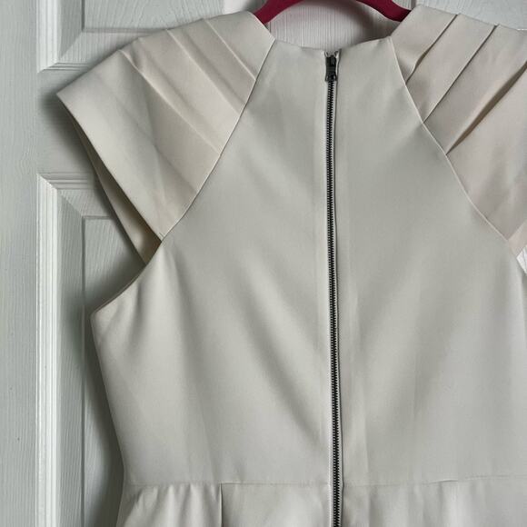 Alice and Olivia Kiro Pleated Shoulder Dress size 12 Ecru Off White - Picture 7 of 10